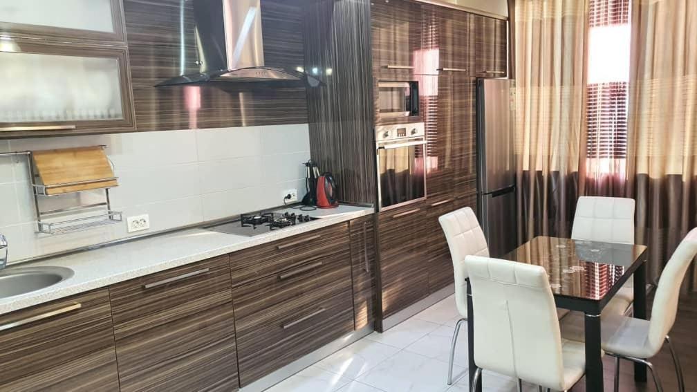 Apartment Studio With Good View Bishkek Exterior photo